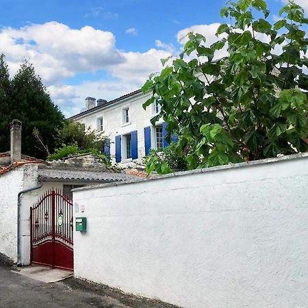 Maison Confortable Au Coeur De Fleurac Avec Grand Jardin Extérieur photo